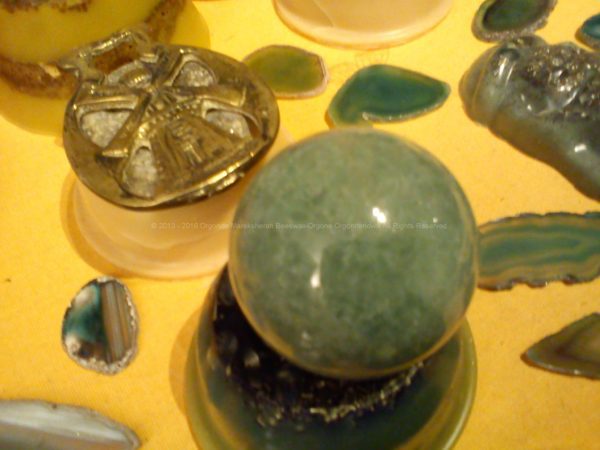 Pyramid orgonite Tjally Horse, in beeswax, with agatas, ialin quartz as top and a sphere of avventurina as heart and engine