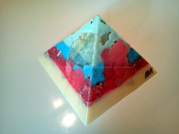 Orgonite pyramid 12 excellence 08, 12 cm pyramid, with beeswax, minerals, crystals and metals.