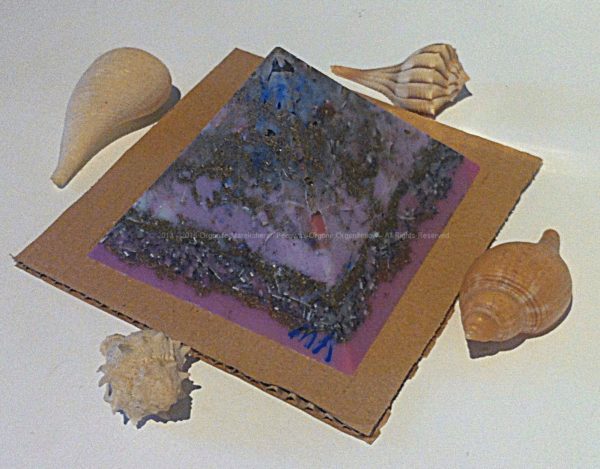 Orgone Vegan Pyramid Quartz Tourmaline 004