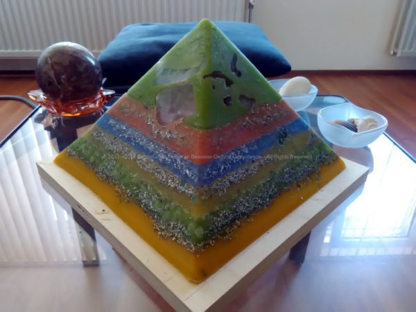 Rotterdam 24 cm pyramid, beeswax, fluorite, rose quartz, green quartz, white quartz with black tourmaline, metals.