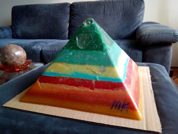 Election Day 24 cm pyramid orgonite