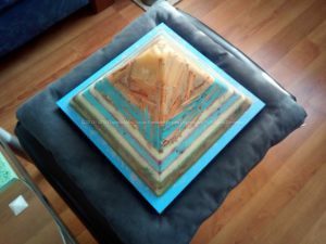 Jamaica 24 cm pyramid orgonite
