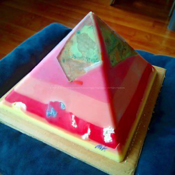 Rosa Rosae 24 cm pyramid orgonite