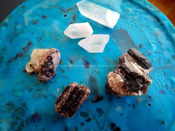 Orgonite pyramid set 004