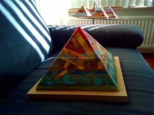 Orion Belt 24 cm piramide orgonite