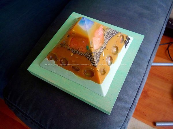 cultuurnachtRoermond 12 cm pyramid orgonite