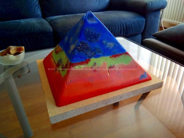 Stugeon Moon 24 cm beeswax pyramid orgonite