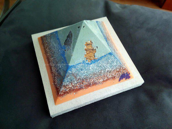 Gray Spring 13 cm beeswax pyramid orgonite